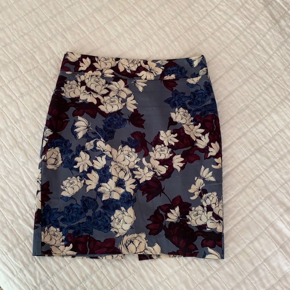 Loft Pencil Skirt